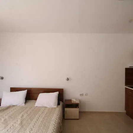 Studio Arendoo In Rose Apartament *